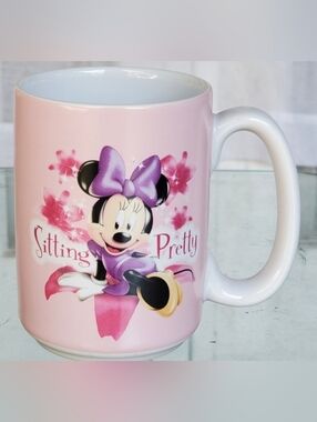 Cute Minnie Mouse Coffee Cup, No Chips, No Cracks, No Crazing, Flaw Shown